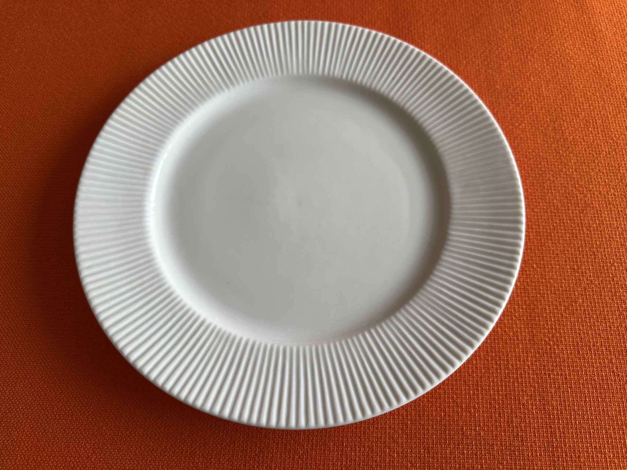 riflet_spisetallerken-01